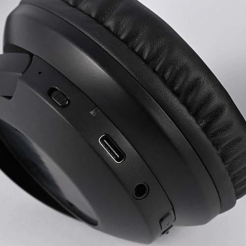 Equinox ANC Headphones in Case 