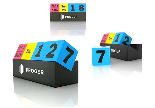 Cube Perpetual Desk Calculator 