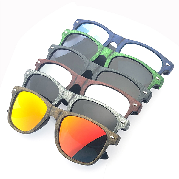 Eco-friendly Retro Sunglasses