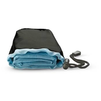 Sport towel in nylon pouch